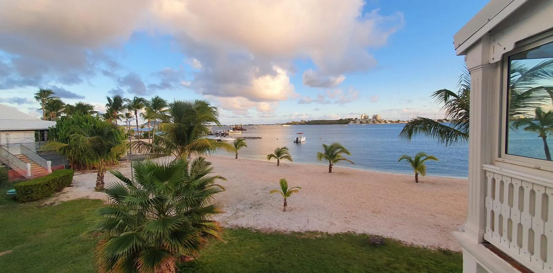La Vida - Duplex On The Beach Baie Nettle Apartment